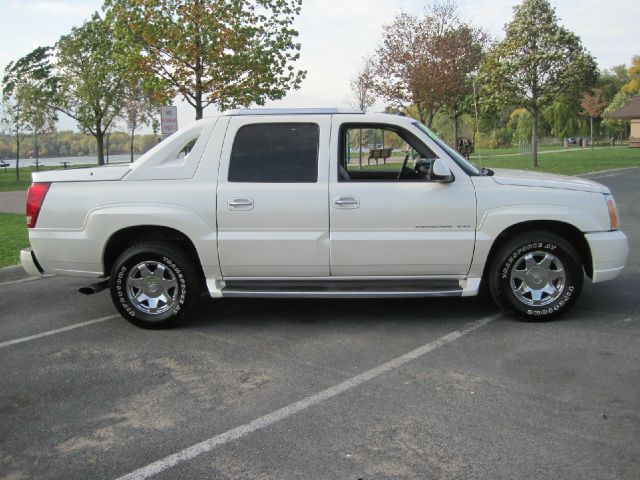 Cadillac Escalade EXT 2004 photo 3