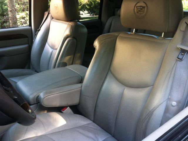 Cadillac Escalade EXT 2004 photo 1