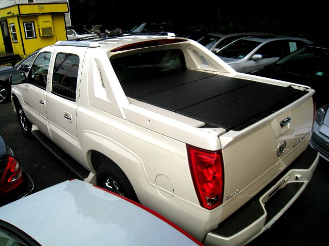 Cadillac Escalade EXT 2004 photo 1