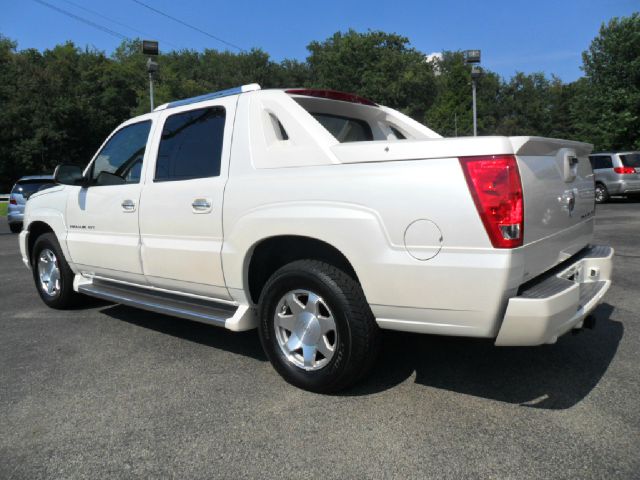 Cadillac Escalade EXT 2004 photo 1