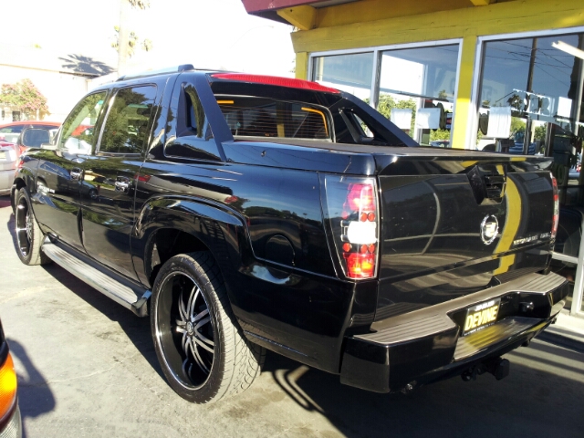 Cadillac Escalade EXT Tech With Rear Entertainment Pickup Truck