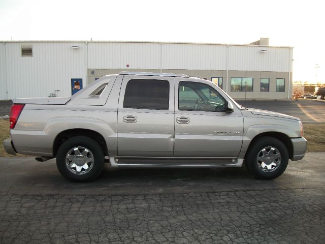 Cadillac Escalade EXT 2004 photo 2