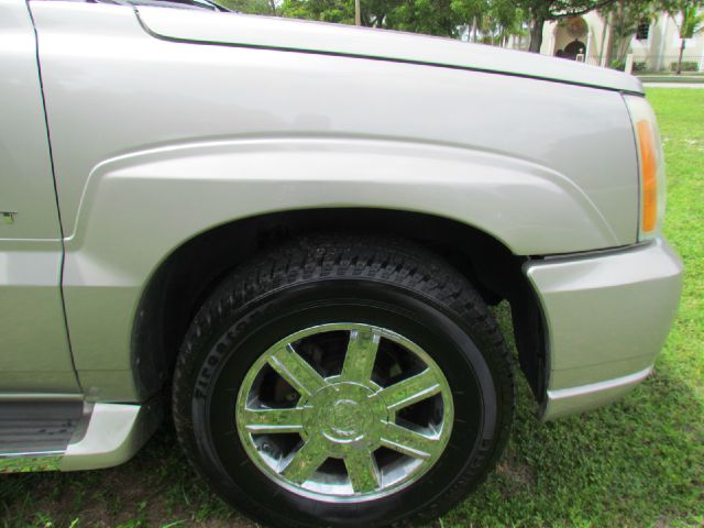 Cadillac Escalade EXT 2005 photo 26