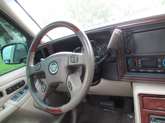 Cadillac Escalade EXT 2005 photo 34