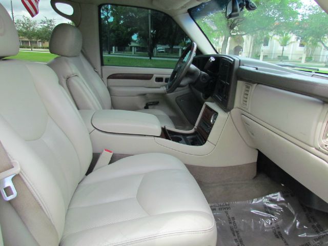 Cadillac Escalade EXT 2005 photo 45