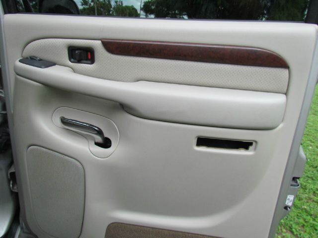 Cadillac Escalade EXT 2005 photo 46
