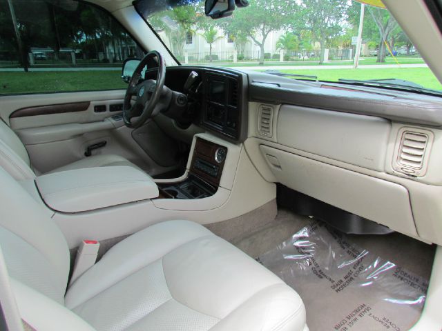 Cadillac Escalade EXT 2005 photo 59