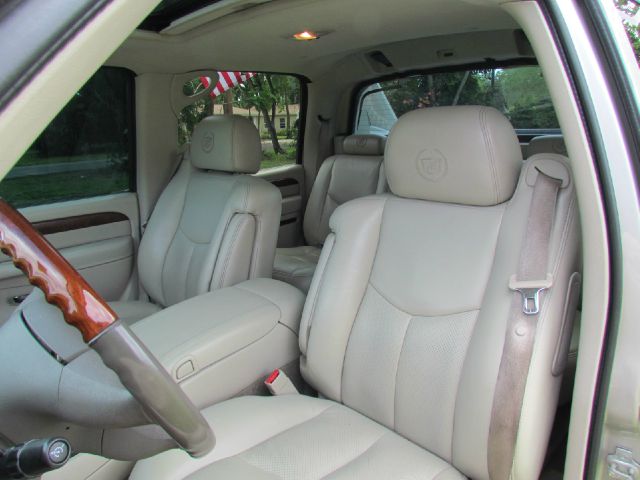 Cadillac Escalade EXT 2005 photo 62