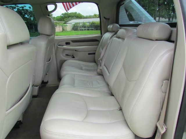 Cadillac Escalade EXT 2005 photo 63