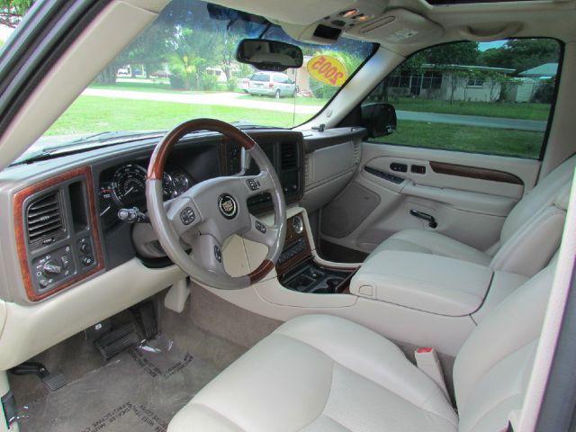 Cadillac Escalade EXT 2005 photo 64