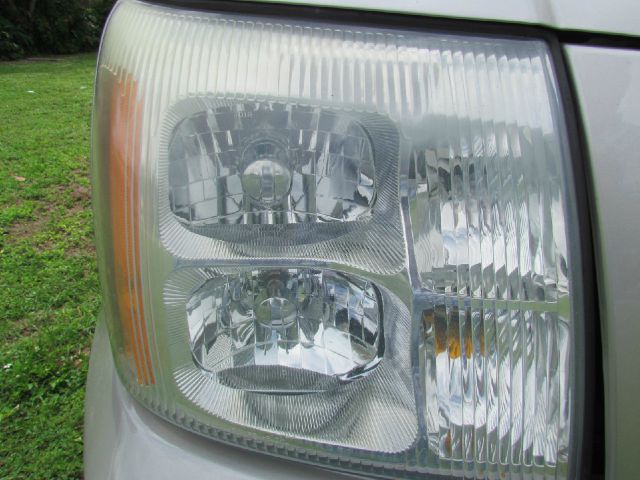 Cadillac Escalade EXT 2005 photo 9