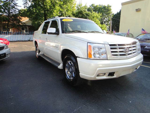 Cadillac Escalade EXT Tech With Rear Entertainment Pickup Truck