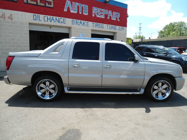 Cadillac Escalade EXT 2005 photo 3