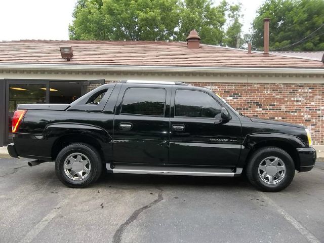 Cadillac Escalade EXT Tech With Rear Entertainment Pickup Truck