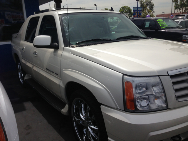 Cadillac Escalade EXT Tech With Rear Entertainment Pickup Truck