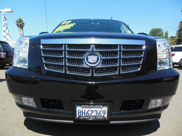 Cadillac Escalade EXT Tech With Rear Entertainment Pickup Truck