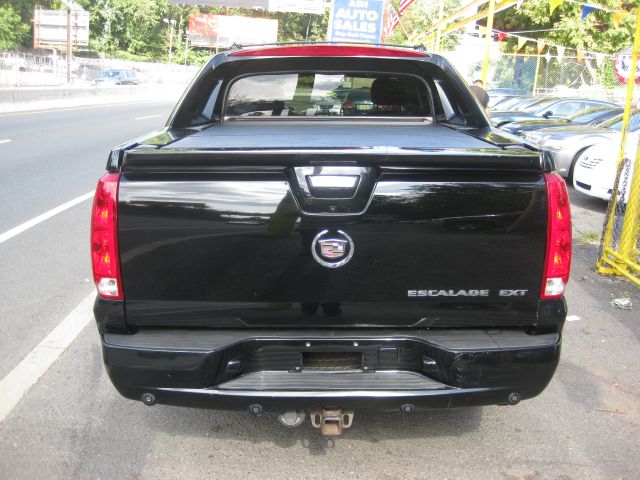 Cadillac Escalade EXT Tech With Rear Entertainment Pickup Truck