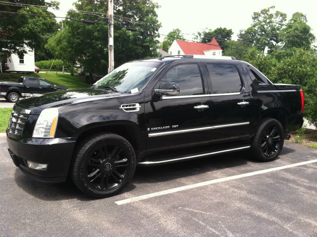 Cadillac Escalade EXT Tech With Rear Entertainment Crew Cab Pickup