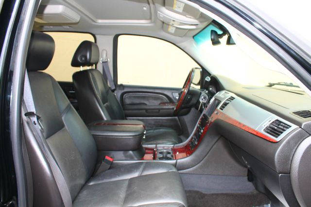 Cadillac Escalade EXT Tech With Rear Entertainment Pickup Truck