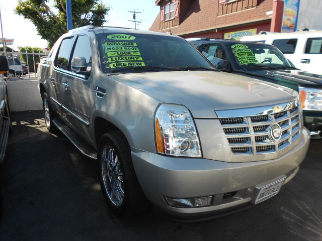 Cadillac Escalade EXT 2007 photo 4