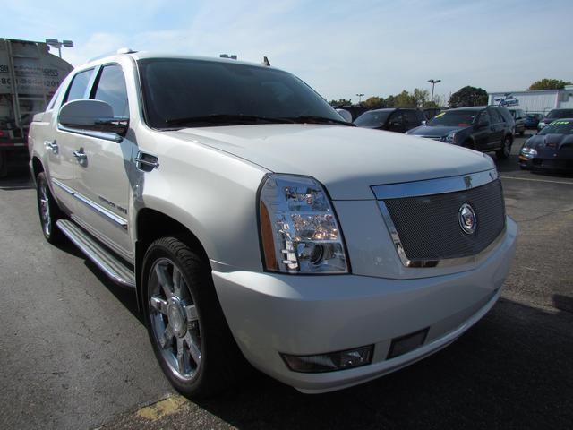 Cadillac Escalade EXT Base Pickup Truck