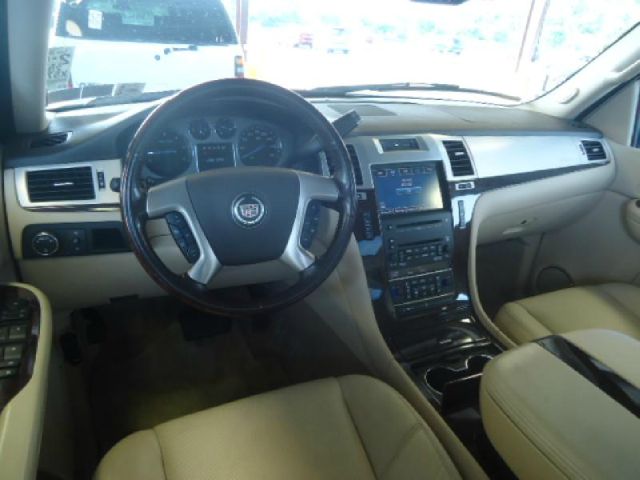 Cadillac Escalade EXT 2008 photo 2