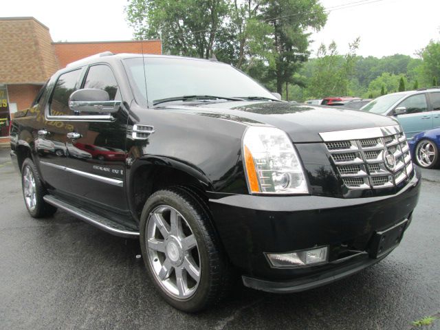 Cadillac Escalade EXT Tech With Rear Entertainment Pickup Truck