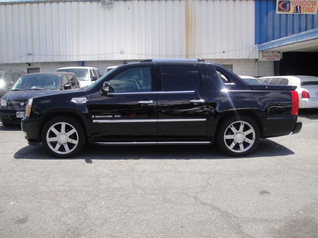 Cadillac Escalade EXT 2008 photo 1
