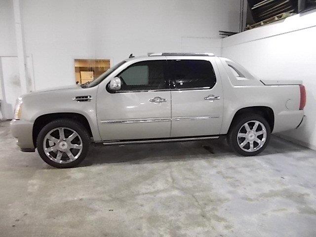 Cadillac Escalade EXT 2009 photo 1