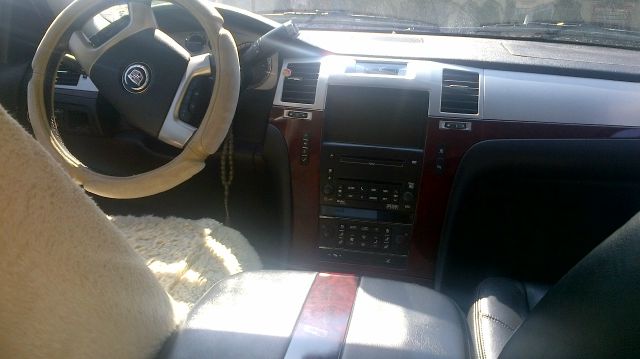 Cadillac Escalade EXT 2010 photo 1