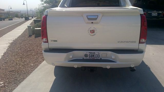 Cadillac Escalade EXT 2010 photo 2