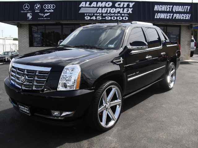 Cadillac Escalade EXT Premium Pickup Truck