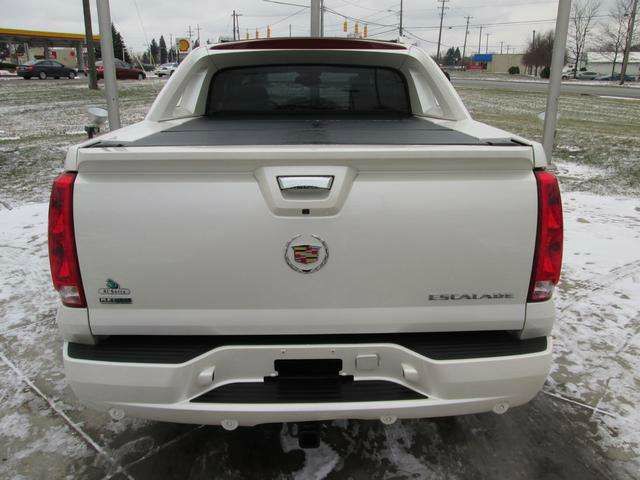 Cadillac Escalade EXT Tech With Rear Entertainment Pickup Truck