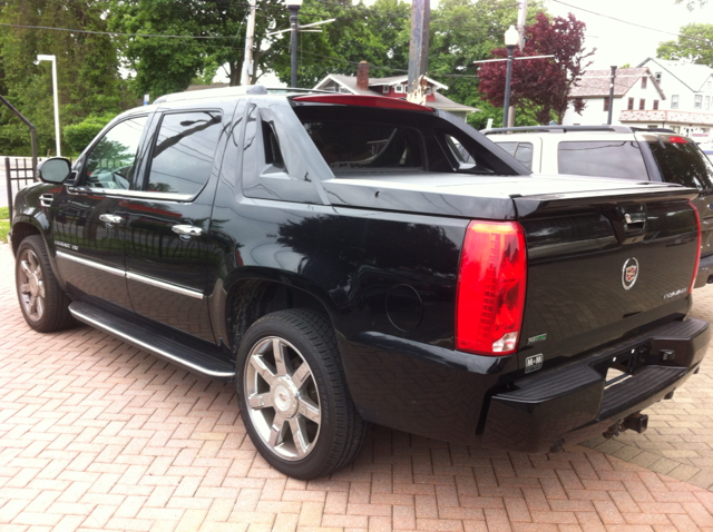 Cadillac Escalade EXT 2011 photo 3