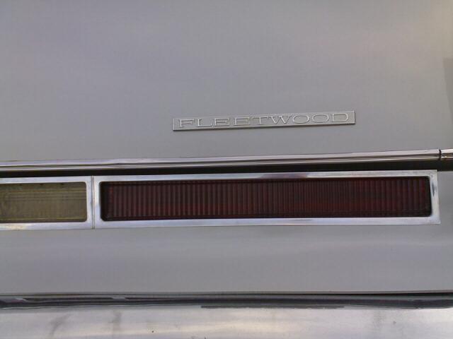 Cadillac Fleetwood 1976 photo 2
