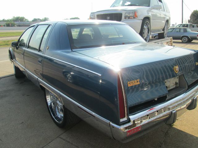 Cadillac Fleetwood 1993 photo 1