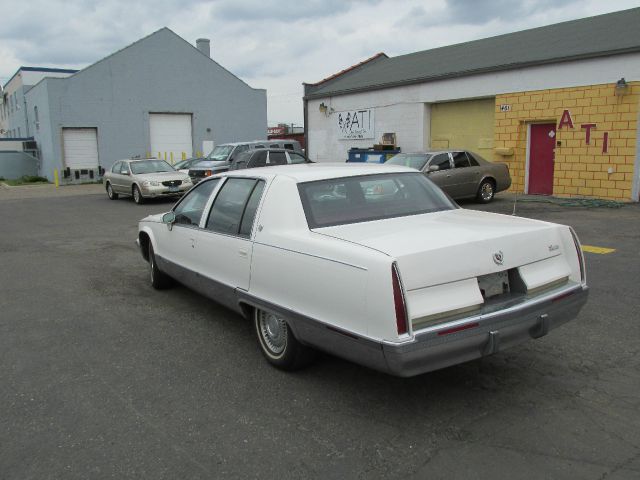 Cadillac Fleetwood 1993 photo 5