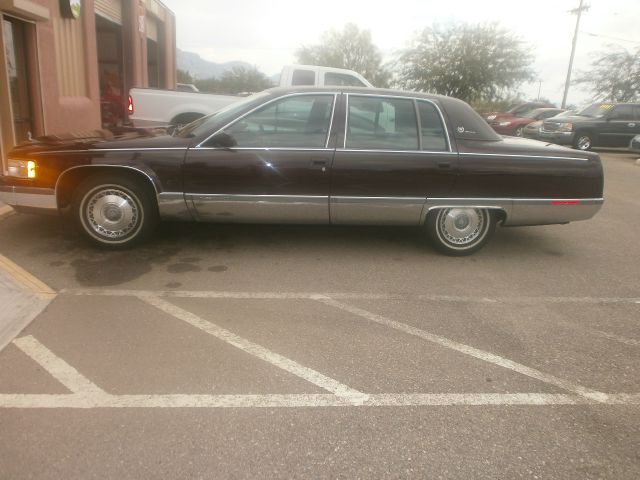 Cadillac Fleetwood 1995 photo 3