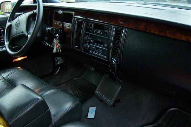 Cadillac Fleetwood R350 4-matic Sedan