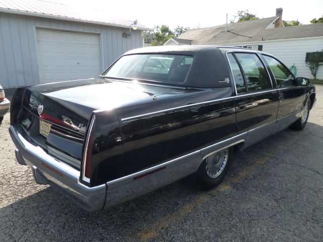 Cadillac Fleetwood 1995 photo 1