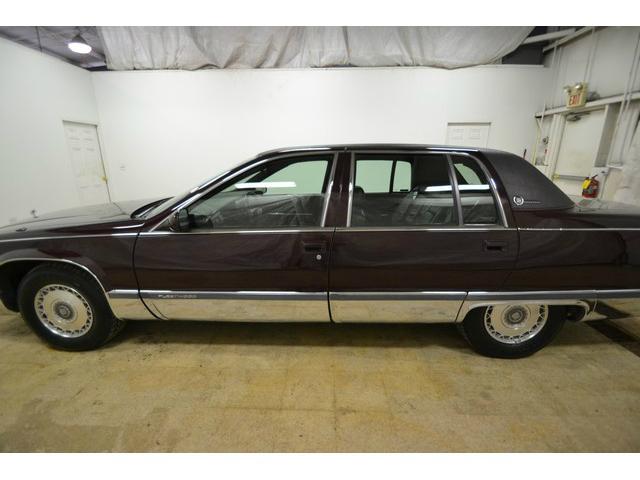 Cadillac Fleetwood 1995 photo 3