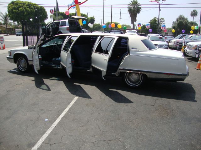 Cadillac Fleetwood 1996 photo 1