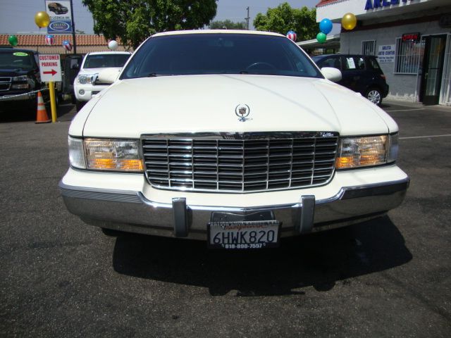 Cadillac Fleetwood 1996 photo 13