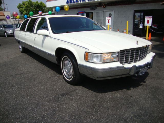 Cadillac Fleetwood 1996 photo 14