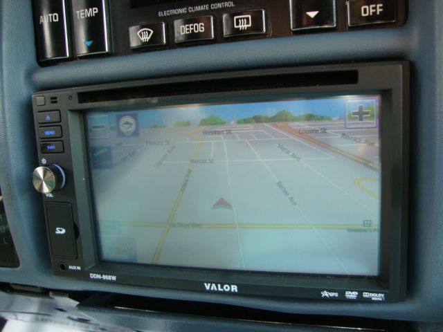 Cadillac Fleetwood 1996 photo 16