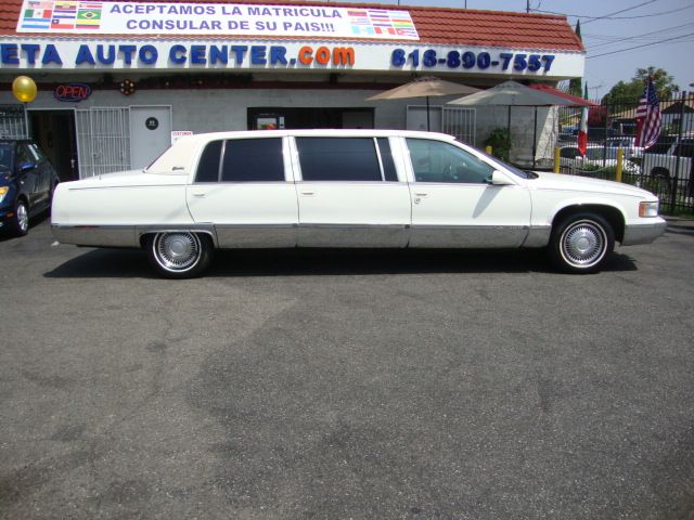 Cadillac Fleetwood 1996 photo 3