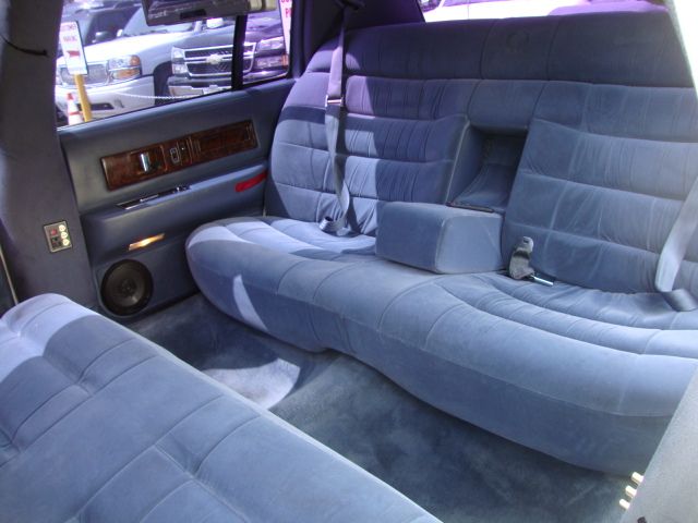 Cadillac Fleetwood 1996 photo 9