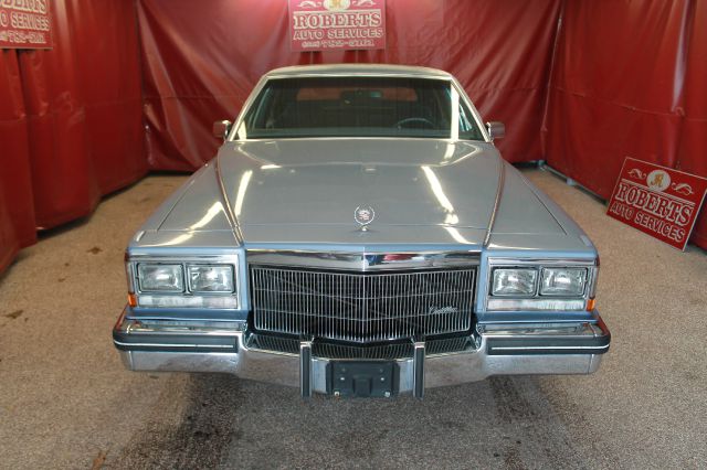 Cadillac fleetwood brougham 1983 photo 1