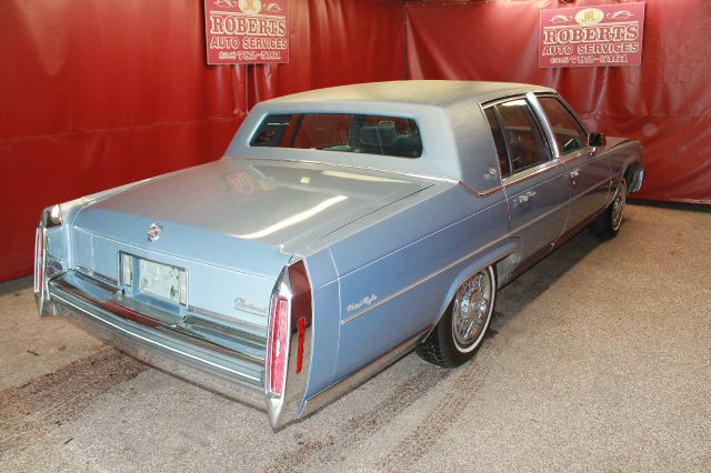 Cadillac fleetwood brougham 1983 photo 6