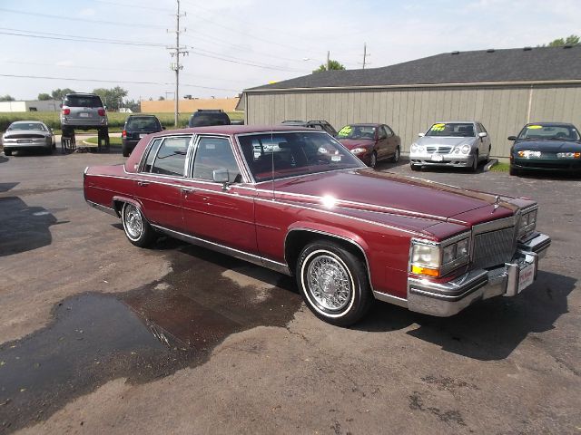 Cadillac fleetwood brougham 1985 photo 1